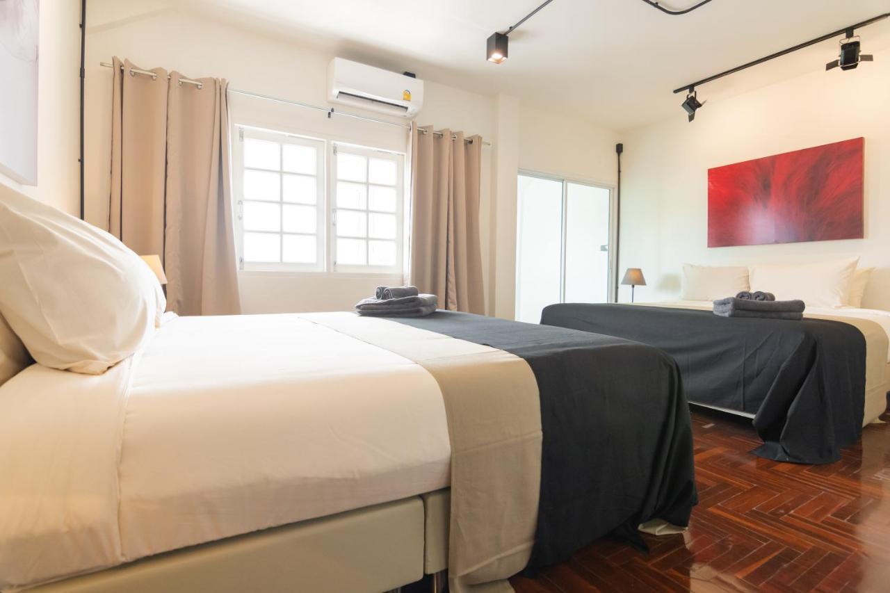 Mini-Me Hubs, Charm Suites & Pool In Old City Chiang Mai Exterior photo